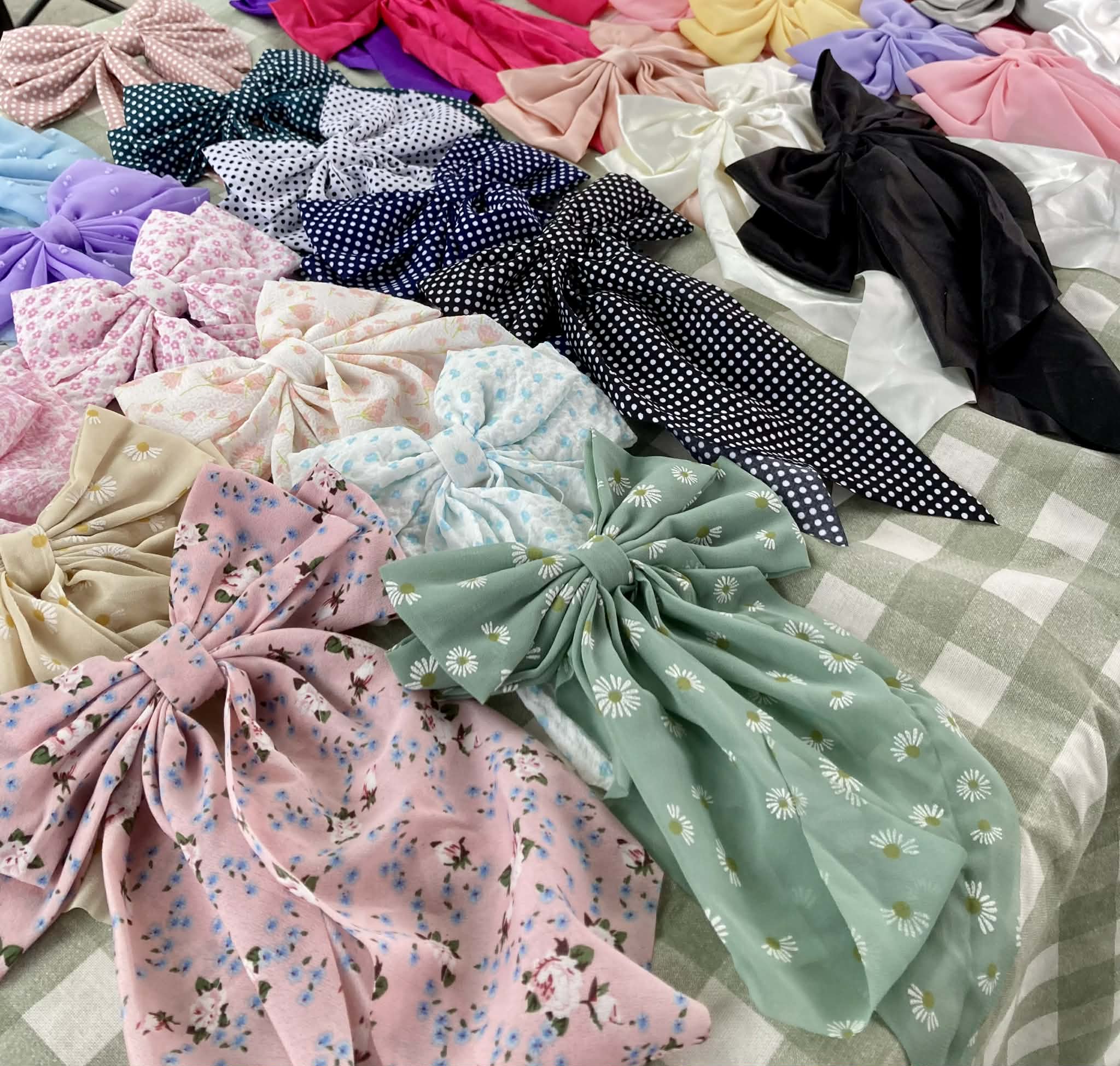 Bows everyone